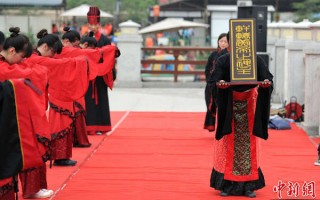 西安城墙汉服穿搭推荐，西安城墙汉服拍照