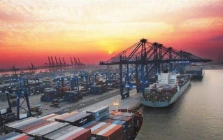 芝罘湾广场 游玩攻略，芝罘湾广场游玩攻略